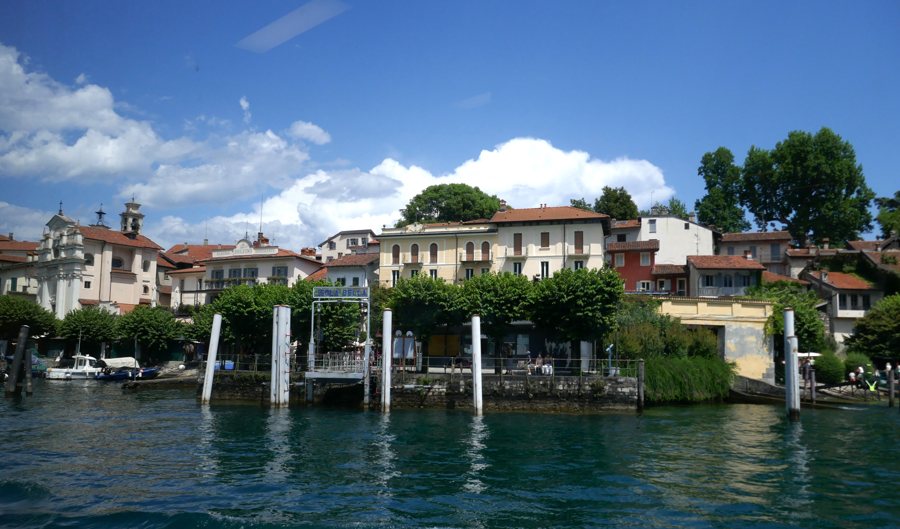 Hafen von Isola Bella bei Stresa am Lago Maggiore